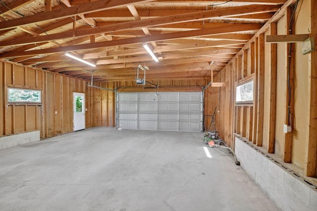 1115 W 10TH Street, Cedar Falls, IA 50613