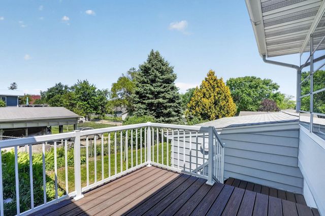 1115 W 10TH Street, Cedar Falls, IA 50613