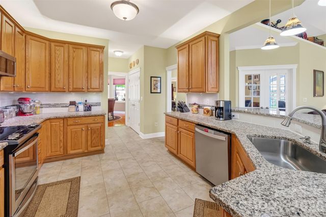 1005 Feather Oak Lane, Matthews, NC 28104