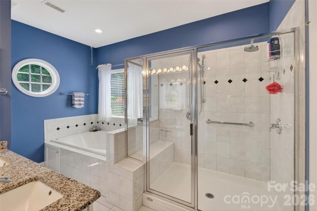 1005 Feather Oak Lane, Matthews, NC 28104