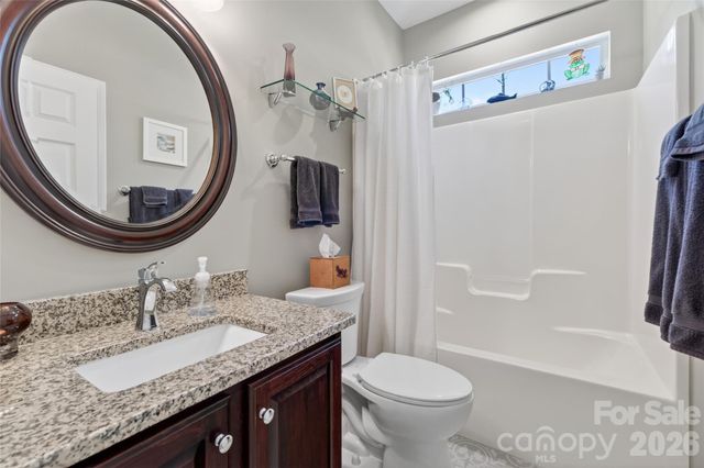 1005 Feather Oak Lane, Matthews, NC 28104