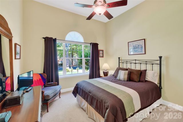 1005 Feather Oak Lane, Matthews, NC 28104