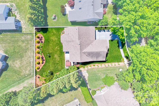 1005 Feather Oak Lane, Matthews, NC 28104