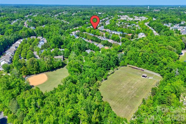 1005 Feather Oak Lane, Matthews, NC 28104