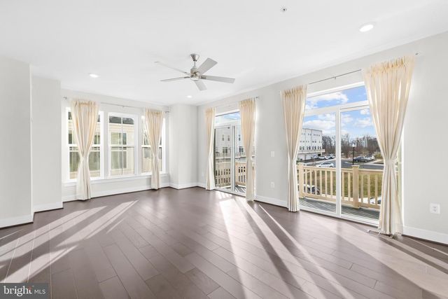 23158 HORSESHOE TRAIL SQUARE, Ashburn, VA 20148