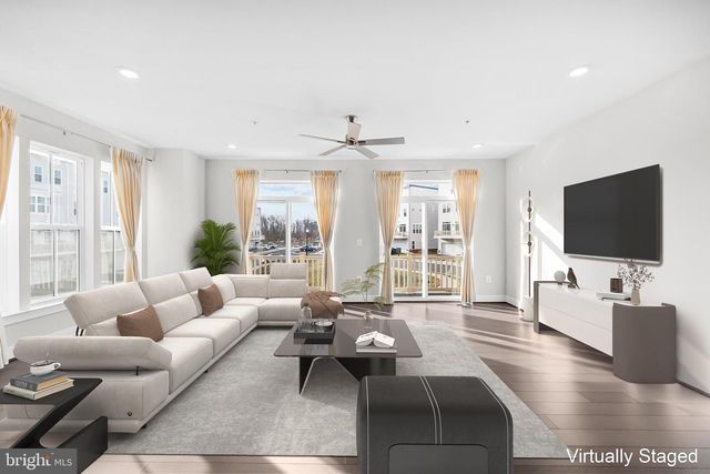 23158 HORSESHOE TRAIL SQUARE, Ashburn, VA 20148