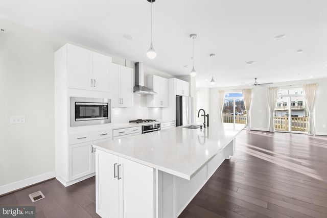 23158 HORSESHOE TRAIL SQUARE, Ashburn, VA 20148