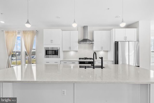 23158 HORSESHOE TRAIL SQUARE, Ashburn, VA 20148