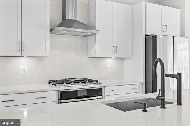 23158 HORSESHOE TRAIL SQUARE, Ashburn, VA 20148