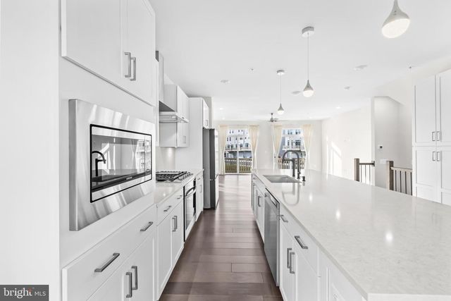 23158 HORSESHOE TRAIL SQUARE, Ashburn, VA 20148