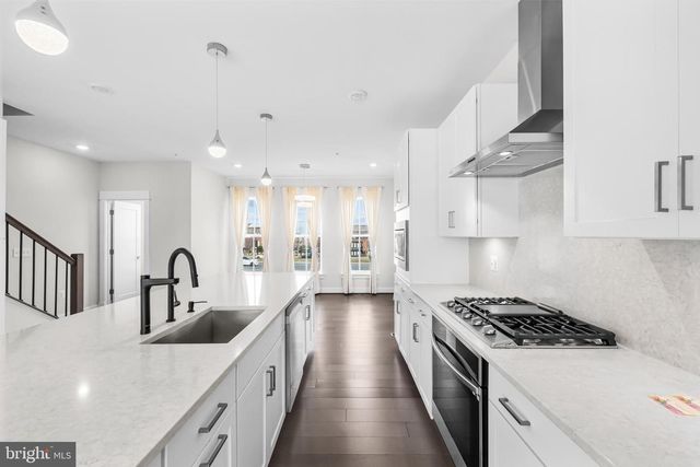 23158 HORSESHOE TRAIL SQUARE, Ashburn, VA 20148