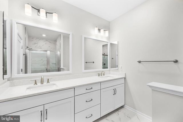 23158 HORSESHOE TRAIL SQUARE, Ashburn, VA 20148