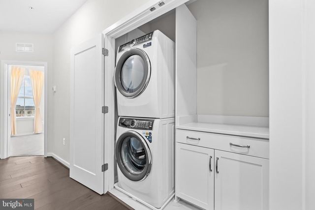 23158 HORSESHOE TRAIL SQUARE, Ashburn, VA 20148