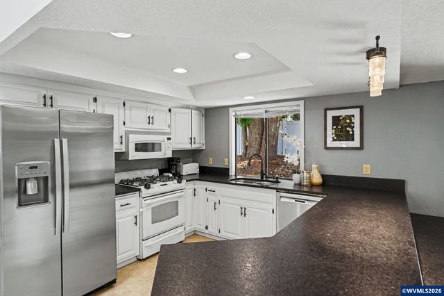 2230 Justice Way Ct S, Salem, OR 97302