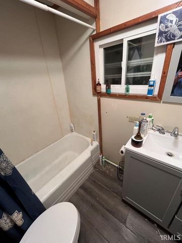 915 Fulton Street, Elkhart, IN 46514