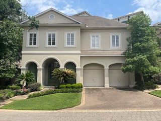 38 E Bend Lane, Houston, TX 77007