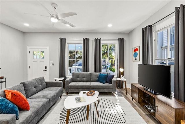 2822 Bernardo De Galvez Avenue, Galveston, TX 77550