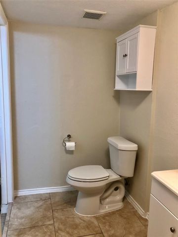 2822 Bernardo De Galvez Avenue, Galveston, TX 77550