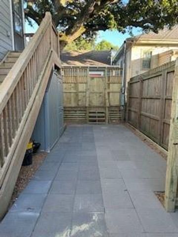 2822 Bernardo De Galvez Avenue, Galveston, TX 77550