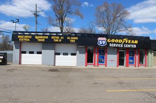 5420 Highland Road, Waterford, MI 48327