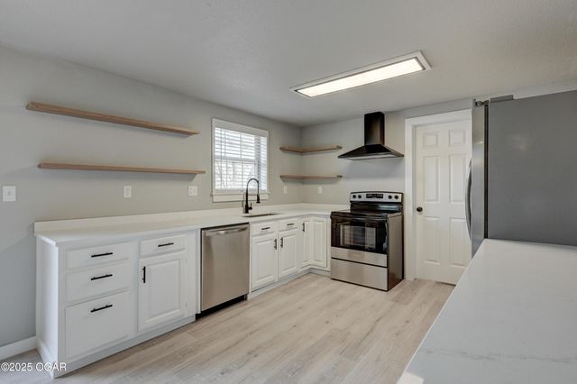 1511 E 5th Street, Joplin, MO 64801