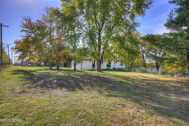 1511 E 5th Street, Joplin, MO 64801