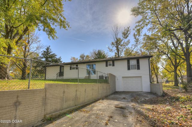 1511 E 5th Street, Joplin, MO 64801