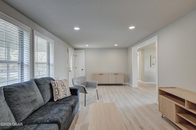 1511 E 5th Street, Joplin, MO 64801