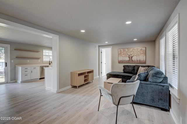 1511 E 5th Street, Joplin, MO 64801