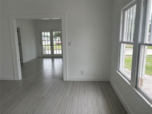4519 5TH AVENUE S, St Petersburg, FL 33711