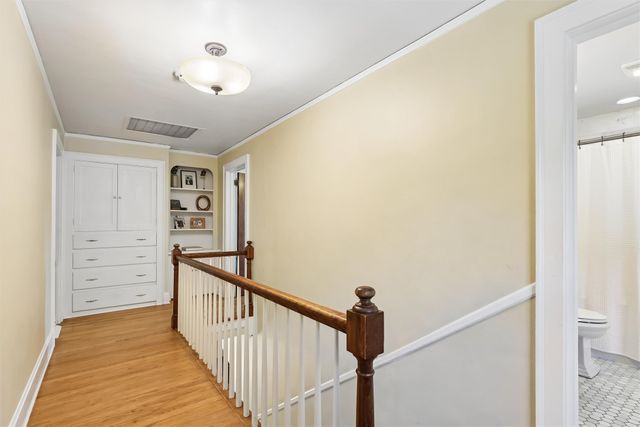 4724 Pleasant Street, Des Moines, IA 50312