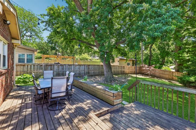4724 Pleasant Street, Des Moines, IA 50312