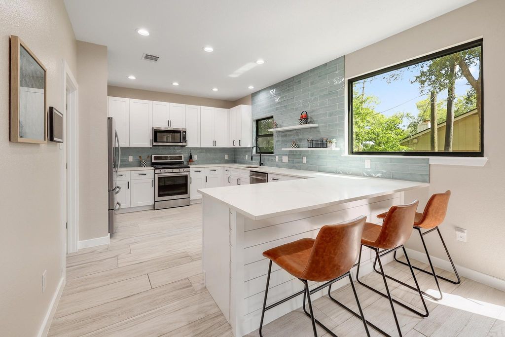 4700 Destinys Gate DR, Austin, TX 78727