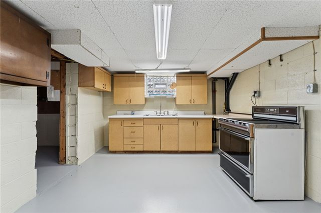 1417 Riverview Dr, Verona, PA 15147