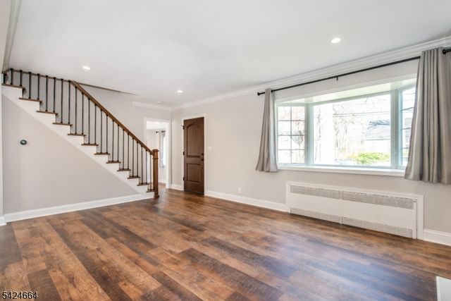 91 Beechwood Dr, Wayne Twp., NJ 07470