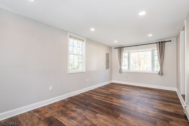 91 Beechwood Dr, Wayne Twp., NJ 07470