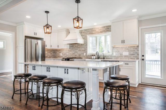 91 Beechwood Dr, Wayne Twp., NJ 07470
