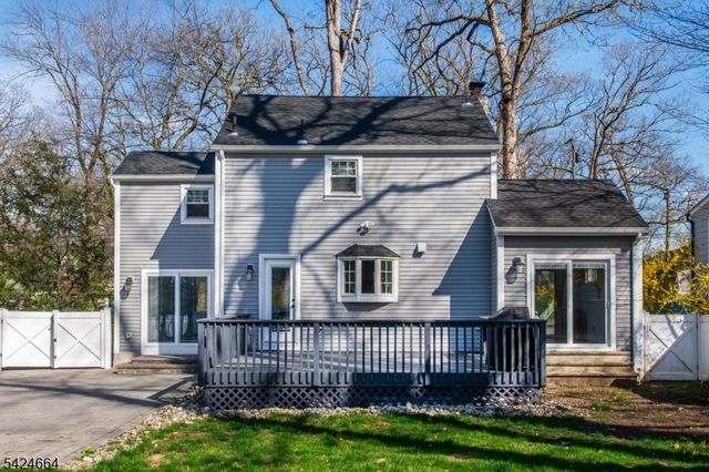 91 Beechwood Dr, Wayne Twp., NJ 07470
