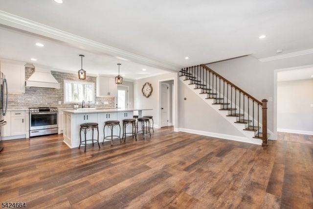91 Beechwood Dr, Wayne Twp., NJ 07470