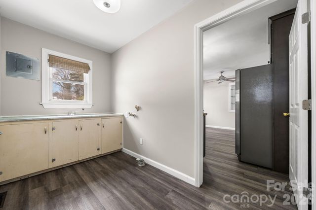 203 3rd Avenue NE, Conover, NC 28613