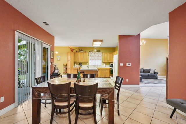 938 Zina Ln, Turlock, CA 95380