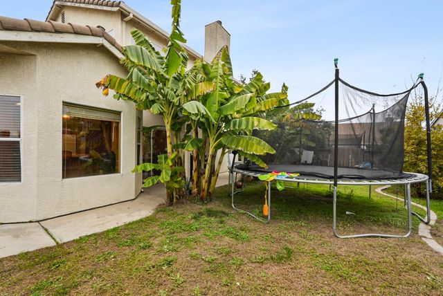 938 Zina Ln, Turlock, CA 95380