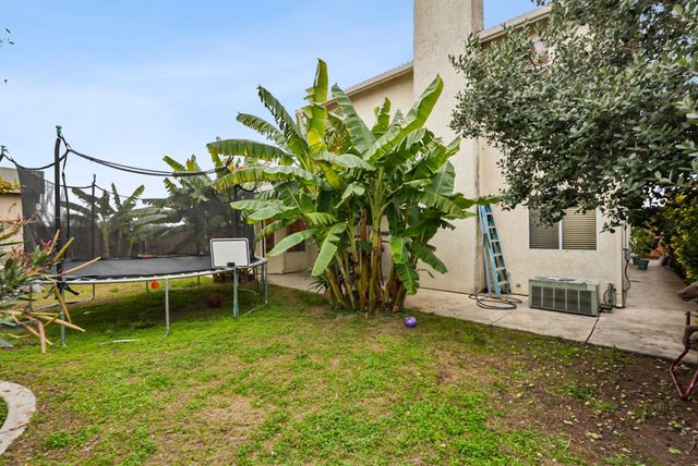 938 Zina Ln, Turlock, CA 95380