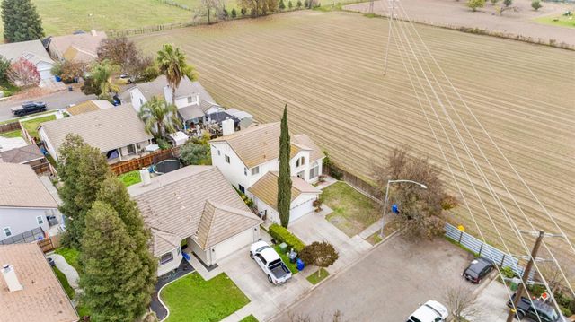 938 Zina Ln, Turlock, CA 95380