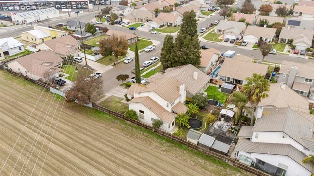 938 Zina Ln, Turlock, CA 95380
