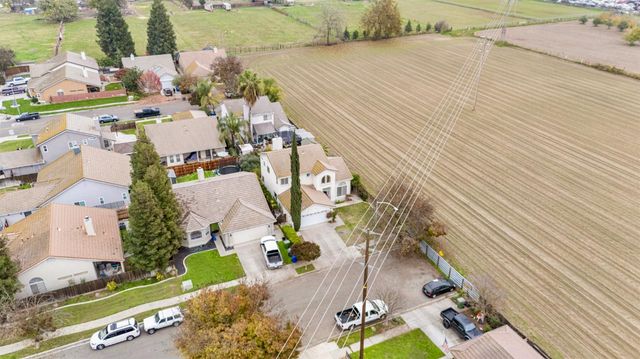 938 Zina Ln, Turlock, CA 95380