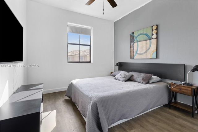 3337 W 91st Ter, Hialeah, FL 33018