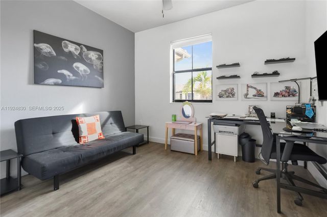 3337 W 91st Ter, Hialeah, FL 33018