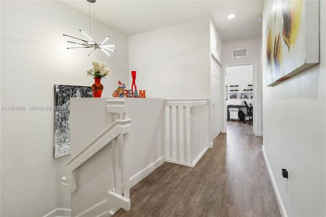 3337 W 91st Ter, Hialeah, FL 33018