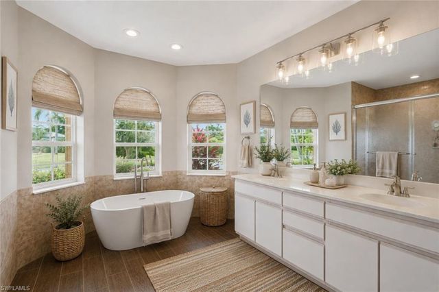 8867 Staghorn WAY, Fort Myers, FL 33908